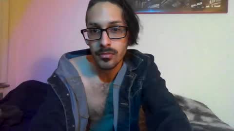 Snapshot of cal_xxx chatting on October 3, 2:32 am Cal XXX online show from October 3, 2:32 am
