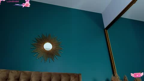 Cali online show from October 24, 7:25 pm