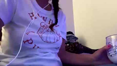 calishop1 online show from October 12, 2:48 am