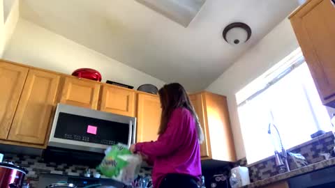 calishop1 online show from February 28, 7:14 pm