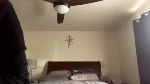 calishop1 online show from December 9, 5:30 pm