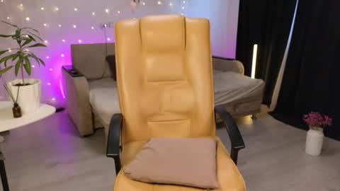 Dasha       inst       dasha is nice online show from February 15, 7:51 am