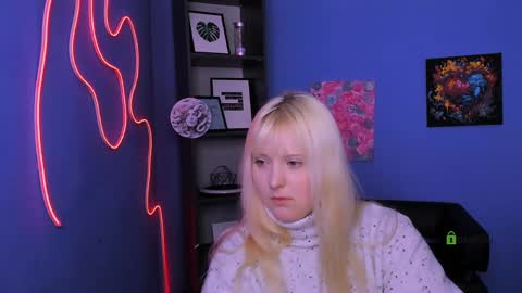 callmevivien online show from April 7, 1:02 pm