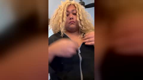 camzxoxox online show from February 18, 12:27 pm