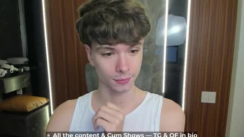 Hey I am Calvin  online show from May 9, 5:30 pm