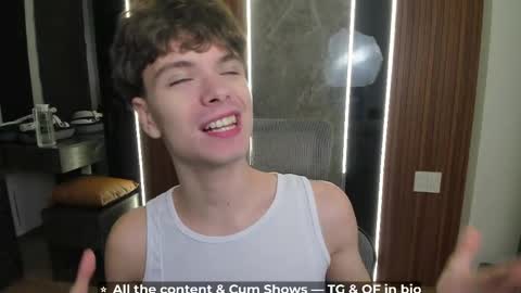 Hey I am Calvin  online show from May 10, 5:41 pm