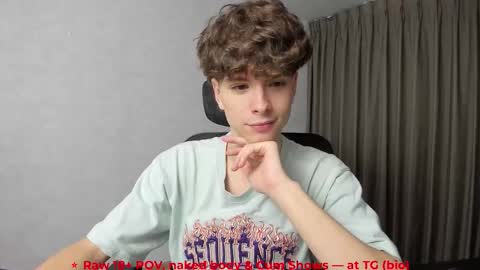 Hey I am Calvin  online show from February 21, 5:16 pm