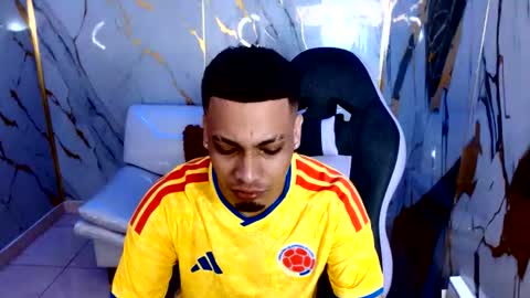 cam_xman online show from July 4, 1:04 pm