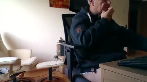 camcologne online show from December 23, 11:25 am