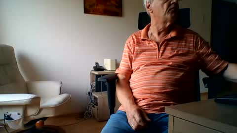 camcologne online show from July 17, 8:16 am