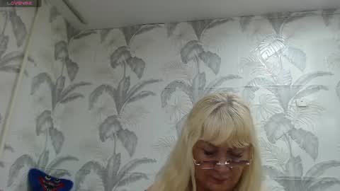 CamDiva1 online show from July 1, 7:55 pm