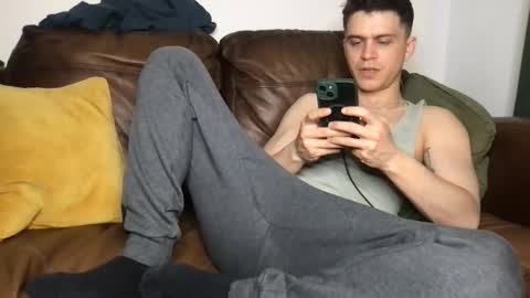CamDoAttitude online show from April 29, 9:30 pm