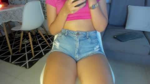   online show from February 3, 9:41 pm