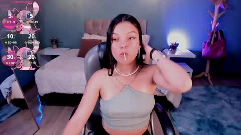 Cami online show from May 19, 4:08 am