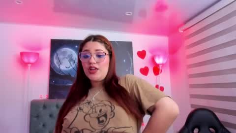Snapshot of camiila_osorio chatting on February 22, 3:56 am Camila Osorio online show from February 22, 3:56 am