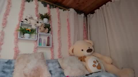 Camii Lopez online show from February 5, 1:42 am