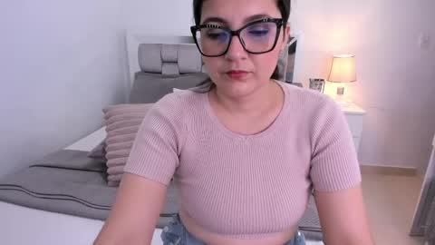 Camila buitrago online show from April 23, 10:33 pm