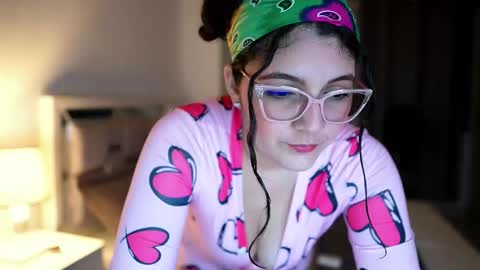 Camila buitrago online show from February 14, 3:31 am