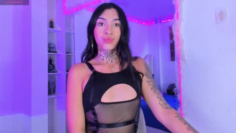  s online show from October 7, 11:23 pm