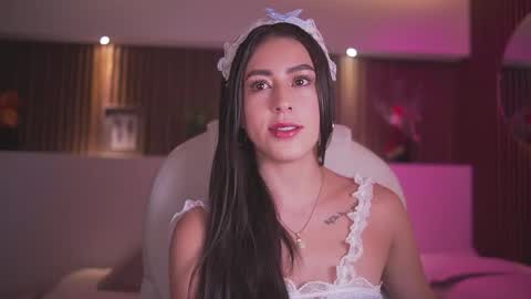 camila_martinez9 online show from January 9, 11:38 am