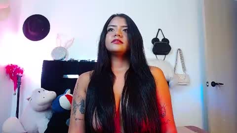 camila_torresss online show from June 19, 10:38 pm