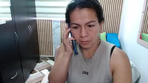 Camila Vargas online show from May 4, 9:32 pm