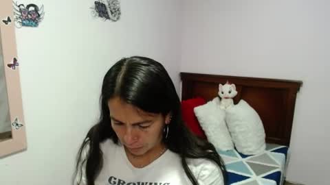 Camila Vargas online show from August 7, 5:33 pm