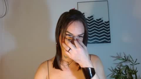 camilaparrisx online show from June 23, 2:41 am