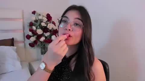 Snapshot of camilasofiia chatting on February 11, 11:01 pm Camila online show from February 11, 11:01 pm