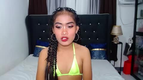 Snapshot of camilla_morena chatting on March 9, 5:44 am camilla_morena online show from March 9, 5:44 am