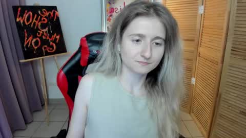 camilladreamer online show from July 28, 3:21 pm
