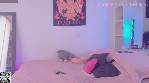 Camille  online show from June 19, 7:09 pm