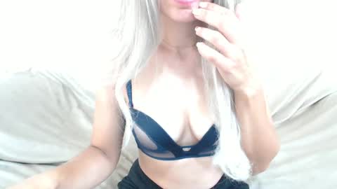 CamilleBunny online show from June 21, 3:02 am