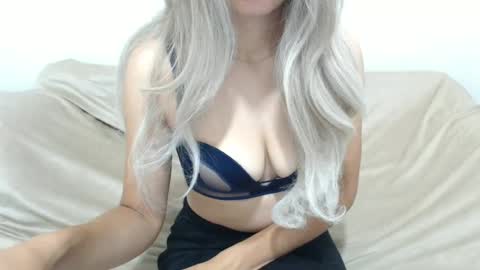 CamilleBunny online show from June 24, 2:18 am
