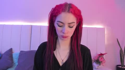 C A M I L L E N    Help me get to the top online show from November 18, 10:46 pm