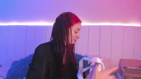 C A M I L L E N    Help me get to the top online show from October 15, 11:16 pm