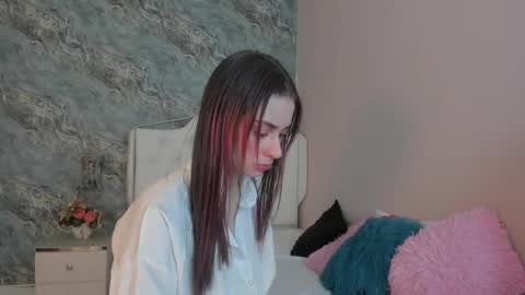 C A M I L L E N    Help me get to the top online show from February 26, 7:42 pm