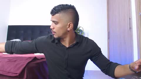 camilo_contre21 online show from February 5, 9:29 pm