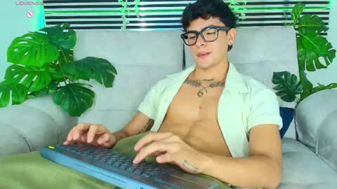 CAMILO online show from April 24, 9:17 pm