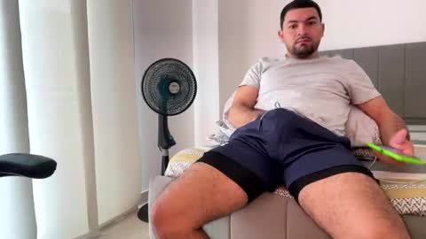 camilor_30 online show from June 19, 12:22 pm