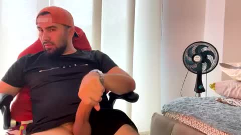 camilor_30 online show from July 3, 2:33 pm