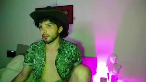 Snapshot of camilosaennz chatting on October 6, 9:27 am camilo online show from October 6, 9:27 am
