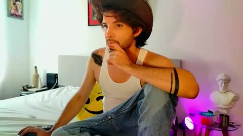 Snapshot of camilosaennz chatting on October 20, 8:47 pm camilo online show from October 20, 8:47 pm