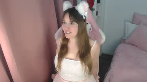  Nicole  Ill be back on Monday Happy Sunday  See you  online show from July 6, 4:20 am