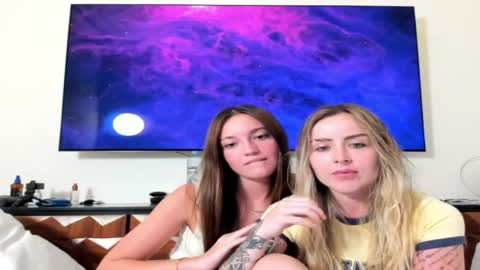 Camiyshanaa2 online show from May 6, 11:44 pm