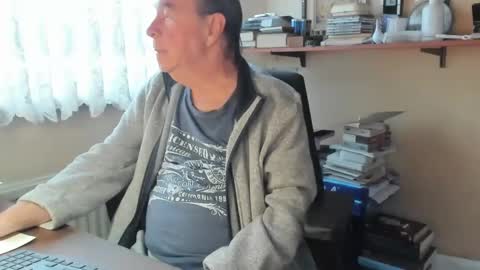 Cammee online show from February 15, 7:49 am