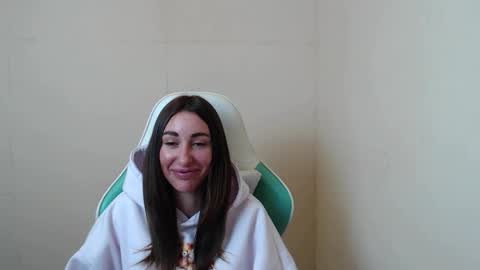 cammila horn online show from October 26, 5:56 pm