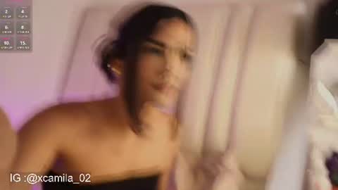 Laura Camila online show from July 15, 6:45 pm