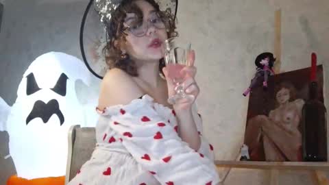 cammyrose_ online show from October 21, 1:38 pm