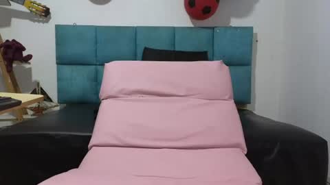 camturbery online show from June 25, 1:38 pm